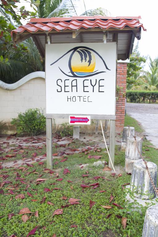 Sea Eye Hotel - Laguna Building Útila Exterior foto