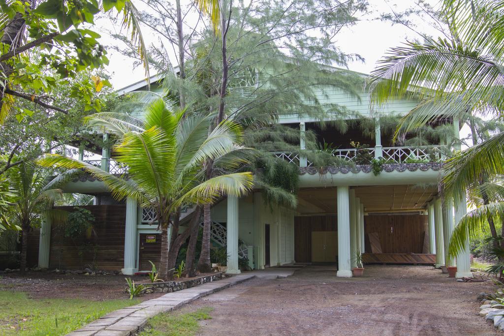 Sea Eye Hotel - Laguna Building Útila Exterior foto